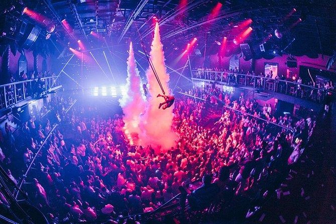 Skip the line: Regular Ticket Playa del Carmen - Coco Bongo after 10 PM: what this ticket really includes