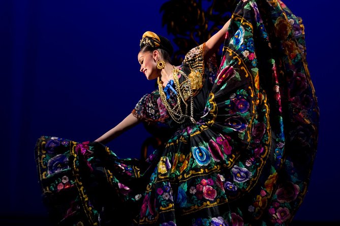 Small Group: Discover the Folkloric Ballet of Mexico - The Ballet Folklorico Show: Regions of Mexico Told Through Music and Costumes