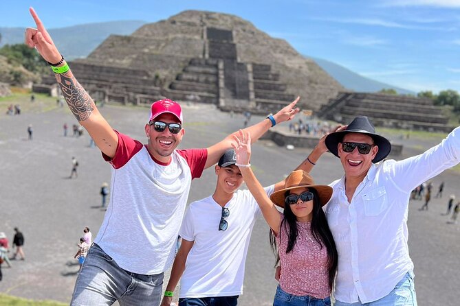 Small group: Teotihuacan, Basilica of Guadalupe and Tlatelolco - Basilica de Santa Maria de Guadalupe: Tepeyac hill and two basilicas