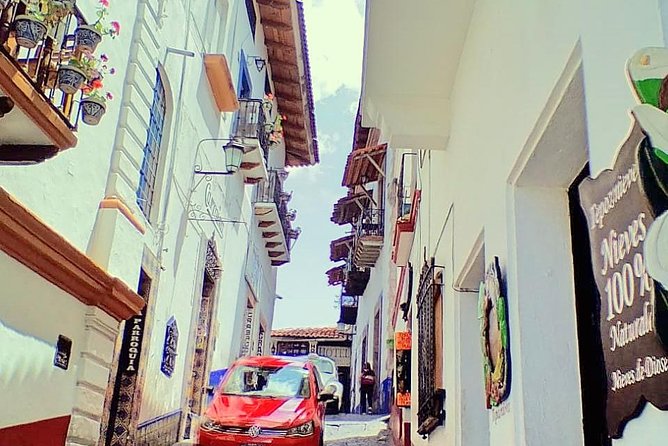 Small Group: The Magical Colonial Towns of Taxco and Cuernavaca - The Guide and Driver Factor: When the Day Feels Easy