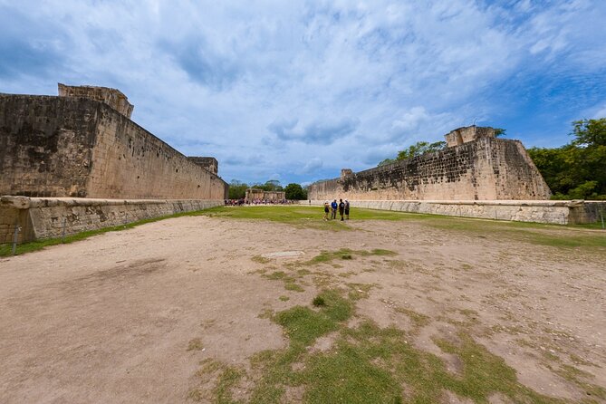 Small Group Tour to Chichen Itza, Cenote and Ekbalam from Cancun - Ek Balam: climbing the Acropolis pyramid in a quieter jungle setting