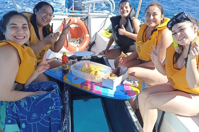 Snorkel along the coast, explore two reefs by Chivis del Mar - Two reefs and a short, friendly ride from Marina Caleta