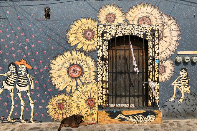 Street Art Bike Ride - The Three-Neighborhood Route: Murals, Stencils, Posters, and Real Street Life