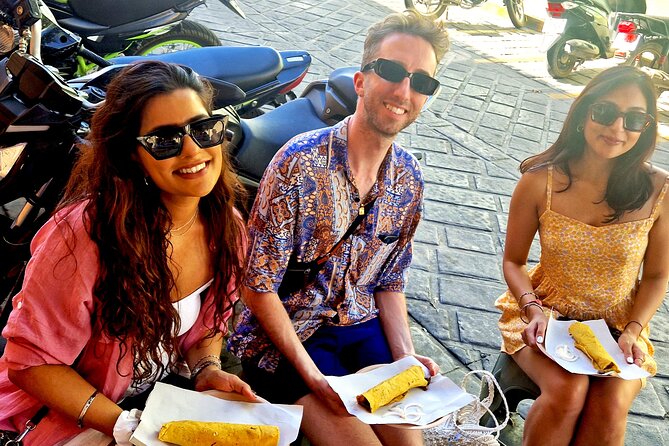 Street Food and 3 Markets Tour, Meat or Veggie Options - Meeting at Cruz de Piedra and Timing Your Morning