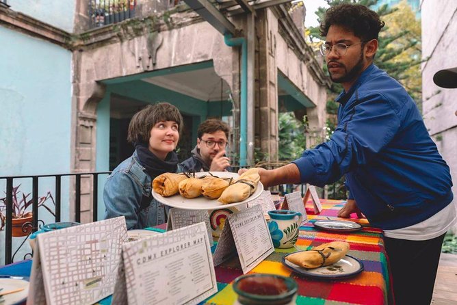 Street Food Tour with Friends - Juarez snack start and neighborhood stories before the ride ends