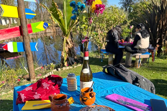 Sunrise Kayak Tour in Xochimilco - Guides, language, and group size, what to expect in the real world