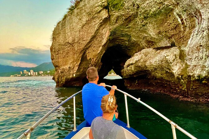 Sunset and Bioluminescence Boat Tour at Los Arcos Islands - Playa Mismaloya: A Quick History Stop That Sets the Mood