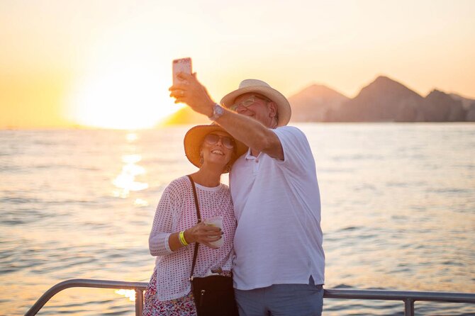 Sunset Cruise in Los Cabos with Jazz and Wine - A jazz and wine cruise that actually matches the mood