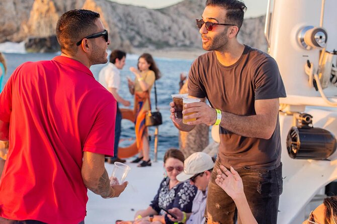 Sunset Cruise in Los Cabos with Jazz and Wine - The itinerary, step by step: Pelican Rock to El Arco