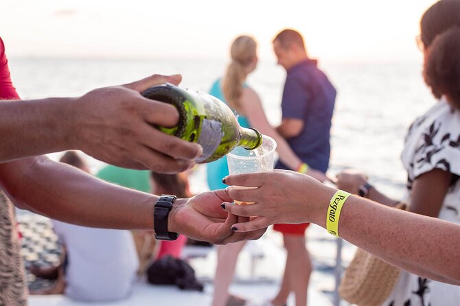 Sunset Cruise in Los Cabos with Jazz and Wine - Unlimited bar and snack table: what you’ll actually eat and drink