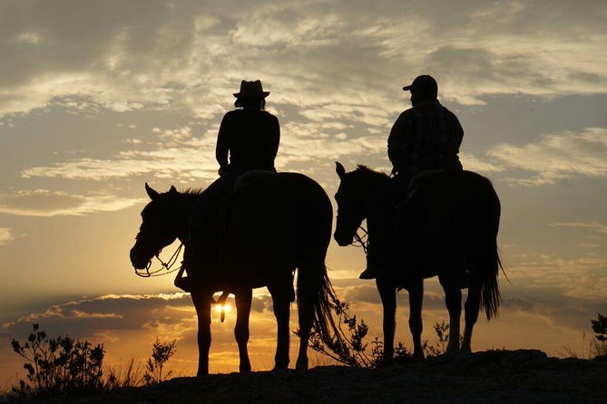 Sunset Horseback Riding Tour Through San Miguel de Allende - Meeting point and timing: arriving without stress