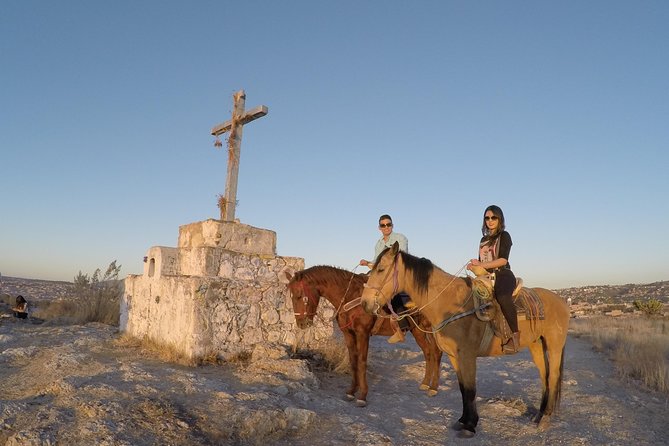 Sunset Horseback Riding Tour Through San Miguel de Allende - The ride experience: what happens between the stops