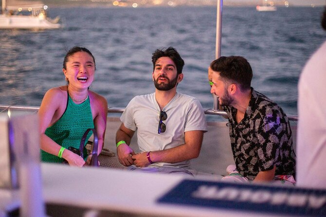 Sunset Sail Party Cruise on the Pez Gato - Getting to the Marina and Boarding Without Stress