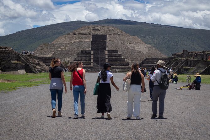 Teotihuacán 3 Pyramids Tour with Cave Breakfast + Transportation - Price and value: what $75.87 really covers