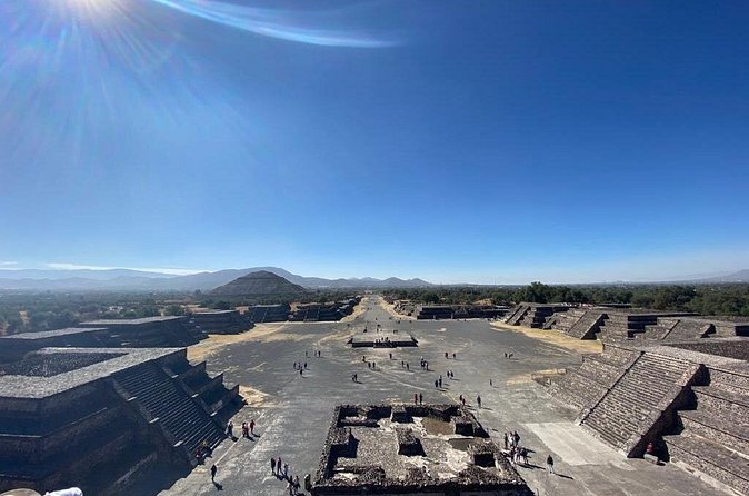 Teotihuacan Archaeology Tours - Sun and Moon pyramids: the climb, the views, and the pacing