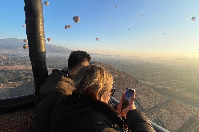 Teotihuacan balloon flight with cave breakfast and CDMX pickup - Key highlights at a glance