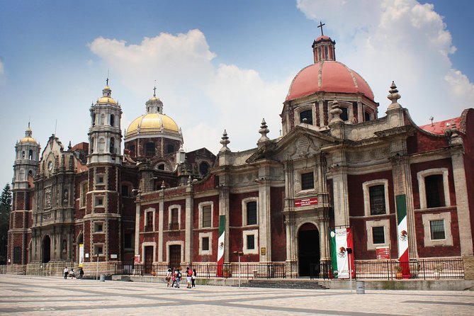 Teotihuacan & Basilica Guadalupe Tour with lunch - Lunch and Craft Stops: The Three-Course Meal, the Shops, and How to Manage the Timing