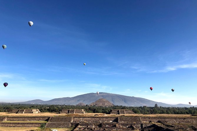 Teotihuacan Early Morning Tour: Avoid Crowds, & Expert Guide - Entering Teotihuacan Centro: Temples, Avenues, and the Big Shapes