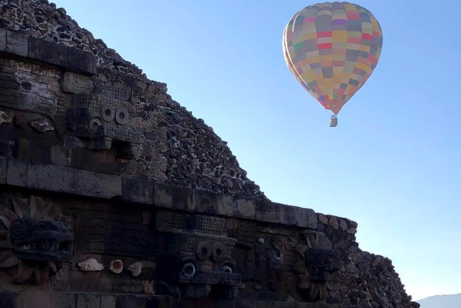 Teotihuacan Early Morning Tour: Avoid Crowds, & Expert Guide - Artisan Market and Lunch Time: How to Spend Your Own Money Smartly