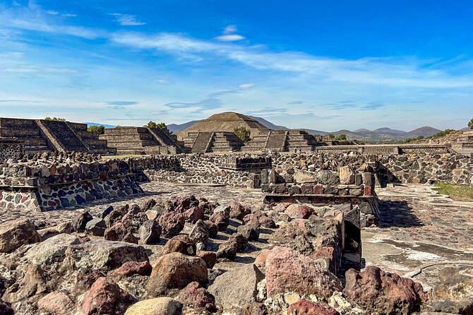 Teotihuacan, Guadalupe Shrine & Tlatelolco Day Tour with Lunch - Tlatelolco and Plaza de las Tres Culturas: Aztec Roots in a Busy City