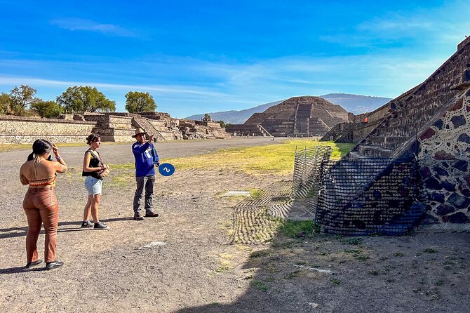 Teotihuacan, Guadalupe Shrine & Tlatelolco Day Tour with Lunch - Teotihuacan: Sun and Moon Pyramids, Plus the Heat Reality