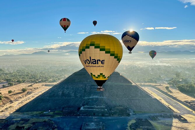 Teotihuacan Hot Air Balloon Flight from Mexico City / Volare - Landing ceremony and breakfast with mariachi music