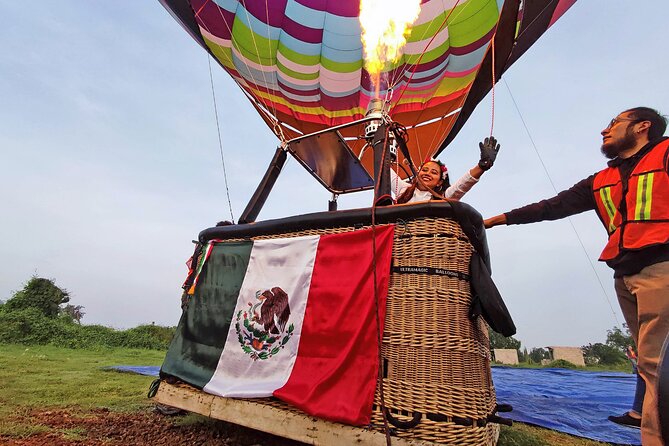 Teotihuacan Hot Air Balloon private or group tour - Stop 1: Sky Balloons México flight, small-group pace, big views