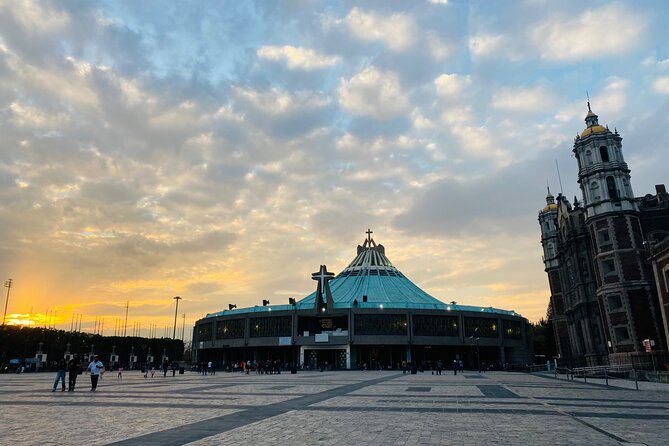 Teotihuacan Pyramid and Basilica Day Tour from CDMX - The artisan stop at El Sol: obsidian, maguey, and a tequila tasting