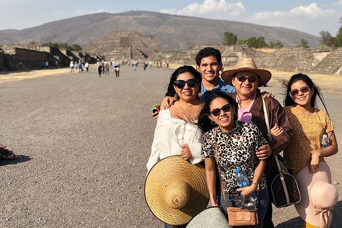 Teotihuacan Pyramid and Basilica Day Tour from CDMX - Language, group size, and pacing on a shared tour