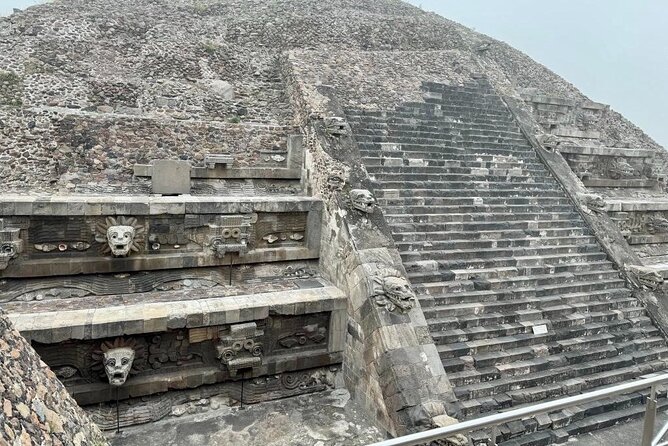 Teotihuacan: Pyramids, Caves & Culinary Experience - Sun Pyramid and Moon Pyramid: what you can still do (and what you cannot)