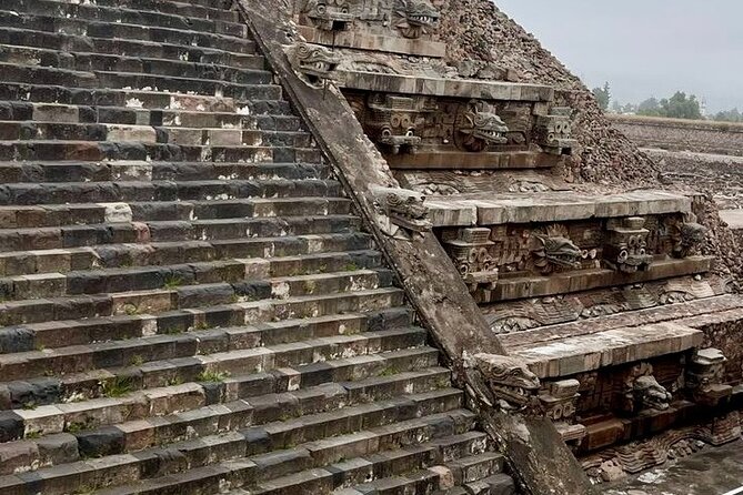 Teotihuacan: Pyramids, Caves & Culinary Experience - The main event: Teotihuacan pyramids with context, not just stop-and-stare