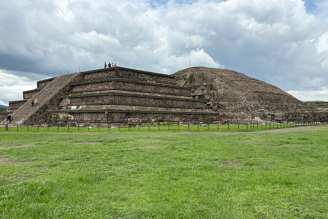 Teotihuacan Pyramids VIP Tour without Commercial Stops - Guides matter, and this tour has the talent