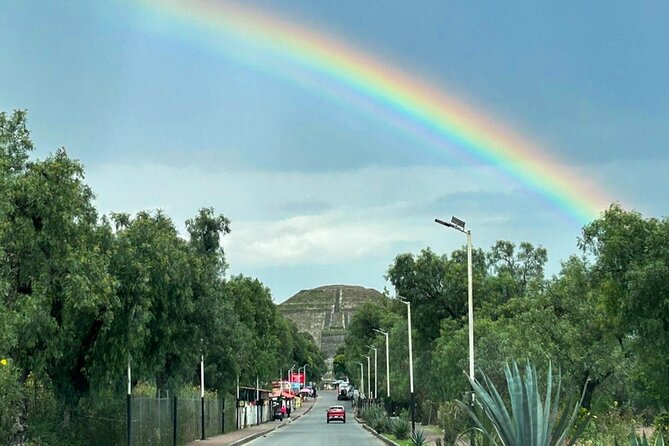 Teotihuacan without obligatory stops. No shops or restaurants. - Price and value: what $56 really buys you here