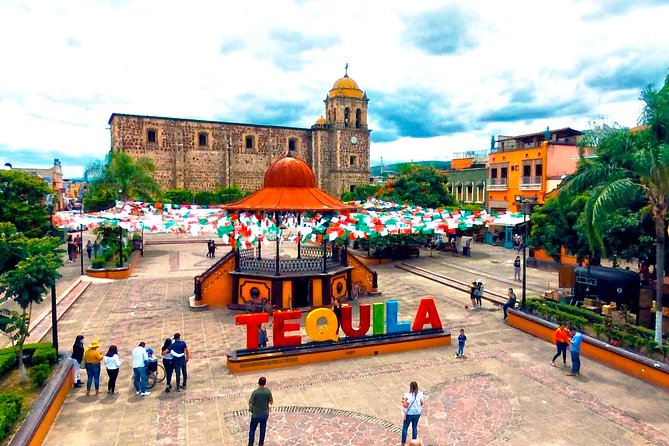 Tequila Express - Language matters: English is offered, but the flow may be mostly Spanish