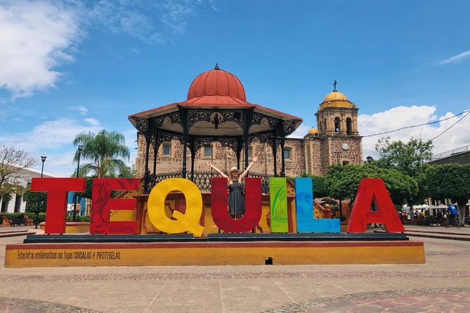 The Fire TOUR - Pyramids, Volcanoes, Agaves & Tequila - Tequila town’s Plaza Principal: where you slow down and browse