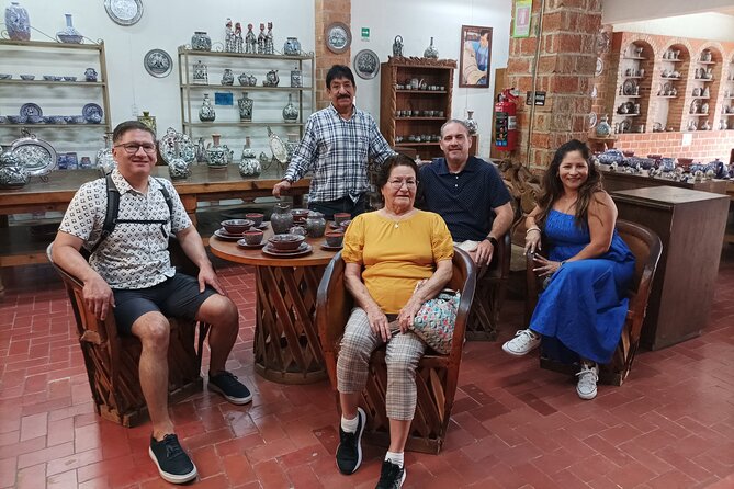 Tonalá and Tlaquepaque Tour: Private Mexican Pottery Experience - Tonalá markets: the craft market plus a real food-and-supplies stop