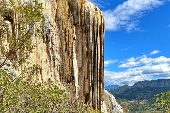 Tour Monte Albán, Hierve el agua, Teotitlán Del Valle and Mezcal - El Rey de Matatlán mezcal: tasting rules and the kind of stop it is