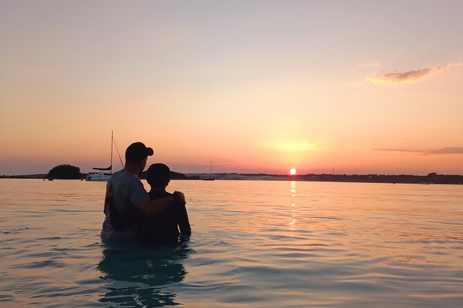 Tour of the Lagoon of Bacalar on pontoon -Collective- - Stop-by-stop: lagoon colors, cenotes, and pirate-channel swims