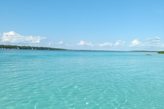 Tour of the Lagoon of Bacalar on pontoon -Collective- - What makes the swimming feel easy, not stressful