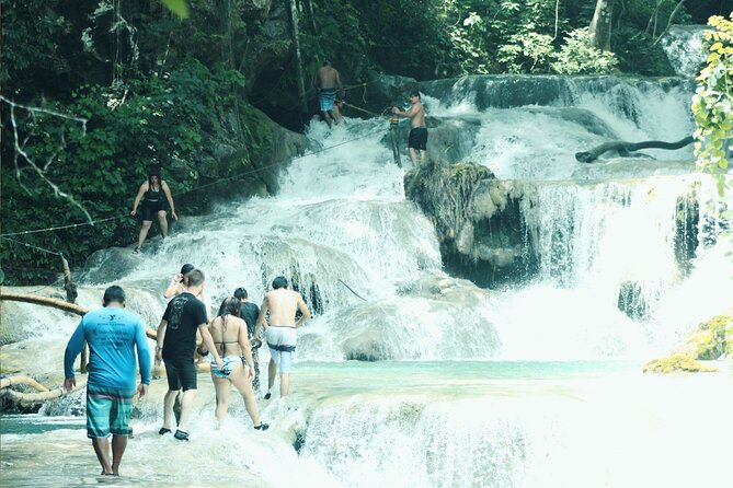 Tour to Copalitilla Magical Waterfalls from Huatulco with admission included - Huatulco Pickup, the 10:30 Start, and the Mountain Drive