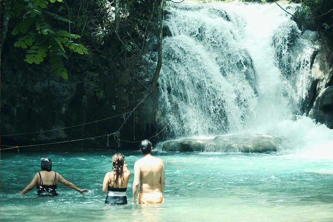 Tour to Copalitilla Magical Waterfalls from Huatulco with admission included - Included Tastings: Coffee and Mezcal, Plus a Local Products Stop