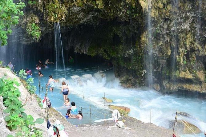 Tour to the Tolantongo Caves, starting from Querétaro - The drive from Querétaro: early start, air-conditioned sanity