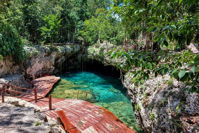 Tour to Tulum and cenote with swimming with turtles from Riviera Maya - Akumal turtle cove: lockers, eco-fees, and making the most of limited time