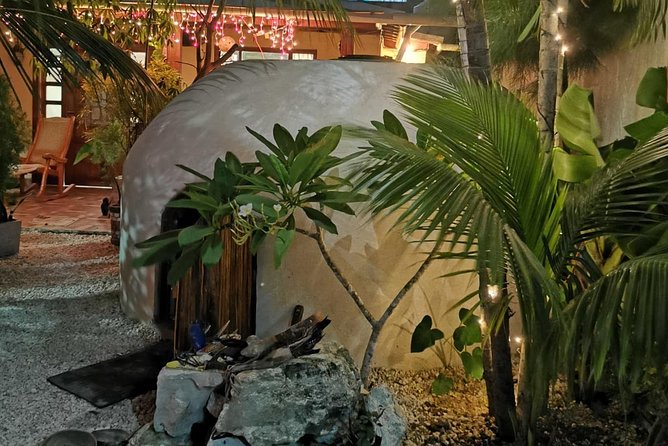 Traditional and ancestral Temazcal experience - Entering the temazcal: sitting around the navel