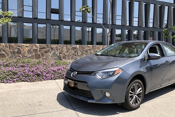 Transfer by car to or from Guadalajara Airport - Finding your driver fast at GDL arrivals