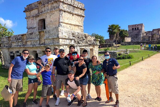 Tulum, Cenote and Playa del Carmen from Cancun - Playa del Carmen’s Quinta Avenida: shopping with breathing room
