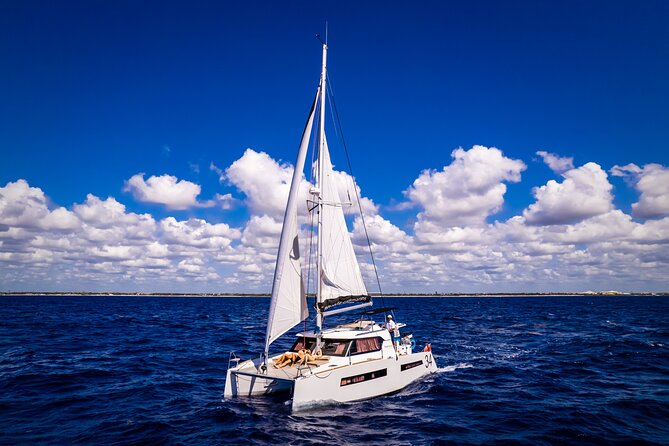 Tulum: Luxury Sail & Snorkel – All Inclusive 34' Catamaran - Luxury Catamaran Vibes, Starting in Puerto Aventuras