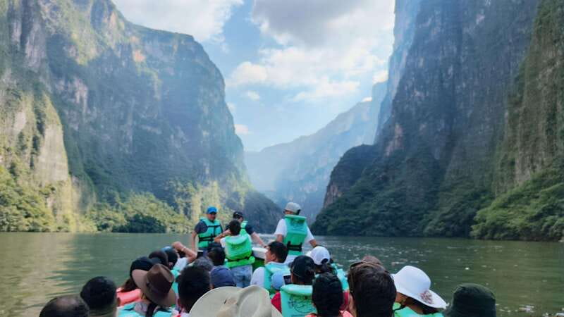 Tuxtla Gutierrez: Sumidero, Chiapa de Corzo and Miradores - The 2 hour boat ride through Sumidero Canyon on the Grijalva River