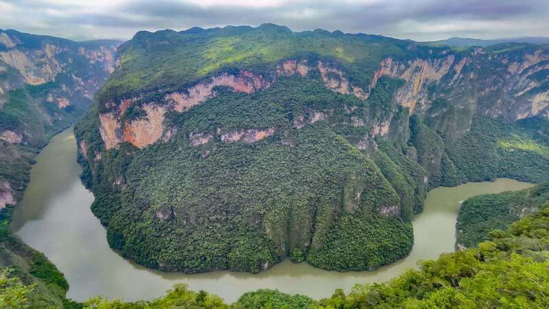 Tuxtla Gutierrez: Sumidero, Chiapa de Corzo and Miradores - Hotel pickup, van ride, and how the day stays on schedule