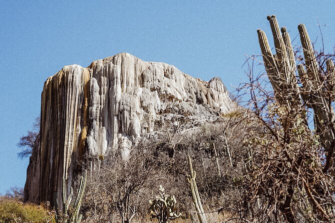Ultimate Hierve el Agua Hike + Textile Art - How the Day Stays Manageable in Real Life